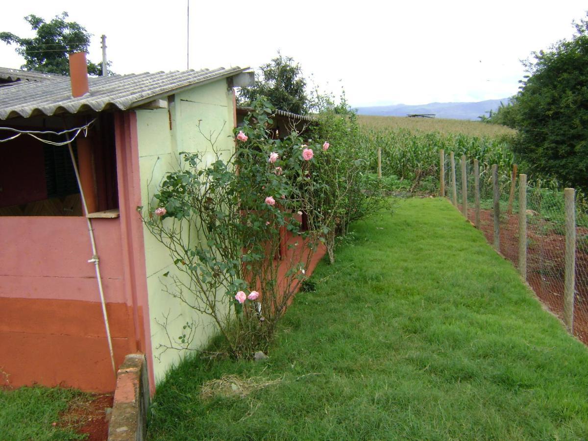 Sitio Sao Benedito Сан-Роки-ди-Минас Экстерьер фото